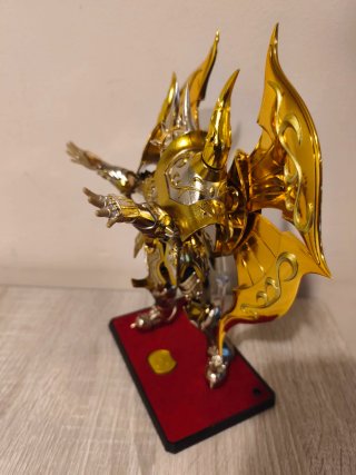 Taurus Aldebaran God Cloth EX Bandai