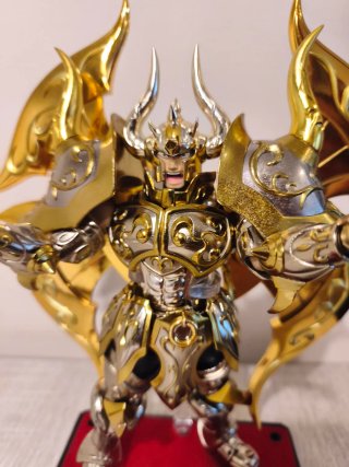 Taurus Aldebaran God Cloth EX Bandai