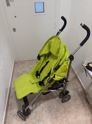 Silla de paseo ligera color verde