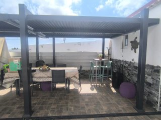 Pérgola bioclimática de aluminio