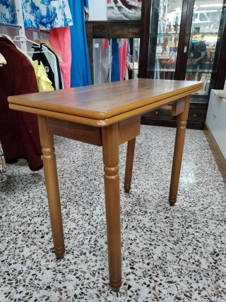 Mesa de Cocina Extensible de Madera con Patas
