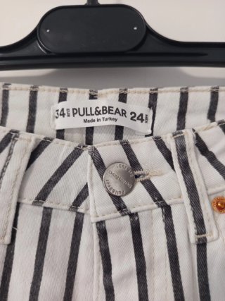 Pantalones rayas blancas y negras