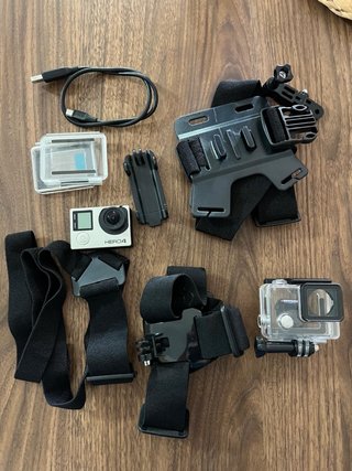 GoPro Hero 4 con accessori