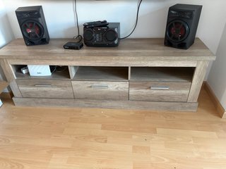 Mueble de TV de madera