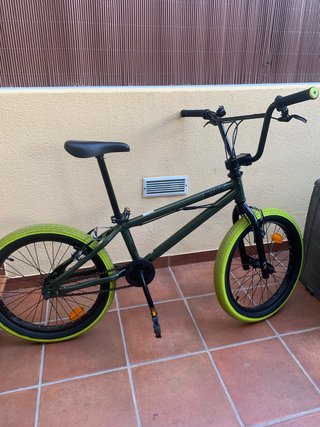 Bicicleta BMX B'Twin Wipe Verde