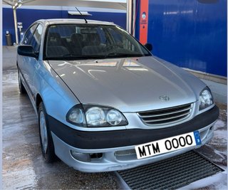 Toyota Avensis 1999