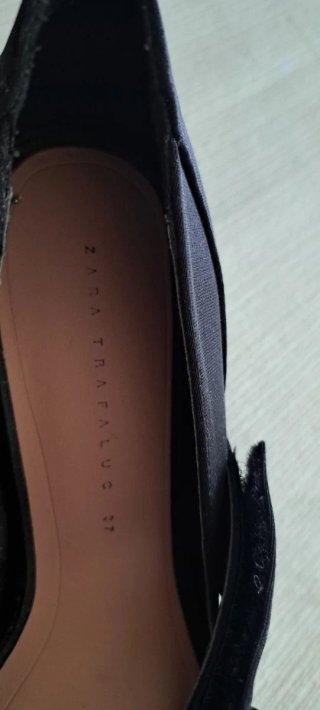 Zapatos Zara Tacon Negro con Lentejuelas