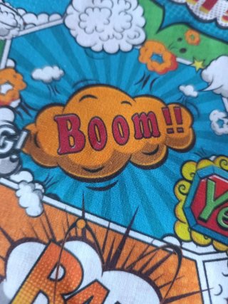 Tela de algodón con estampado cómic