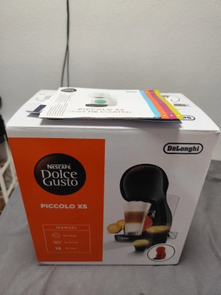 Cafetera Nescafé Dolce Gusto piccolo Roja