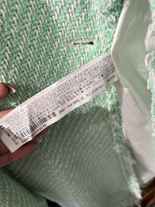 Americana Zara verde y blanco