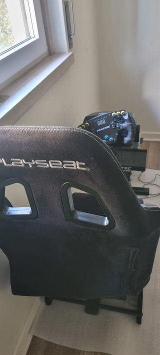 Volante Fanatec PS5/PC Racing Bundle