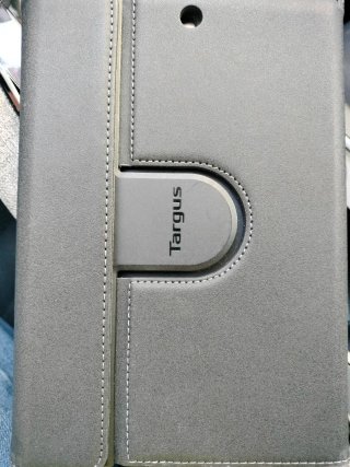 Apple iPad mini 4 128GB con funda