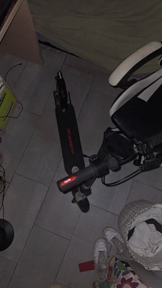 Patinete Eléctrico Aprilia ESRZ