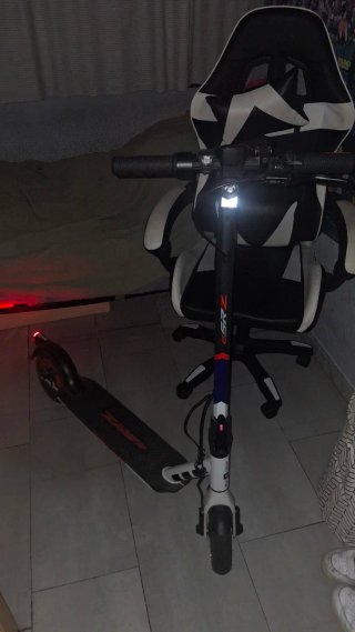 Patinete Eléctrico Aprilia ESRZ
