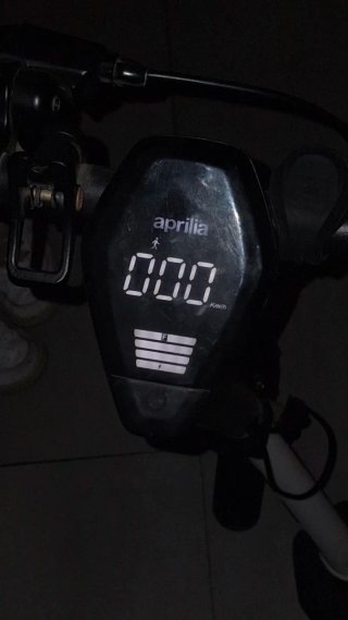 Patinete Eléctrico Aprilia ESRZ