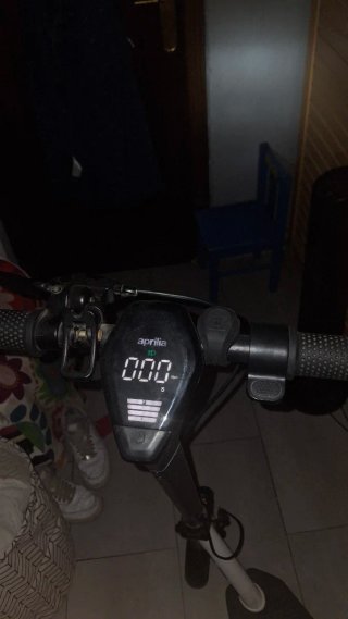 Patinete Eléctrico Aprilia ESRZ