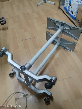 Mesa antigua para máquina de escribir
