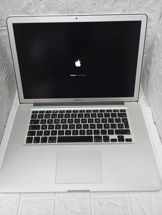 Apple MacBook Pro 15 (2010)