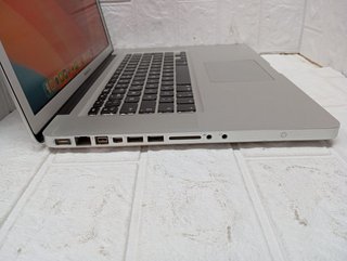 Apple MacBook Pro 15 (2010)