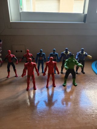 Set de 9 Figuras de Superhéroes