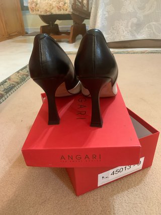 Zapatos de tacón ANGARI negros y blancos