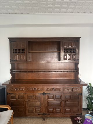 Aparador de Madera Rústico