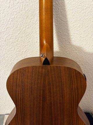 Guitarra Taylor Academy 12e