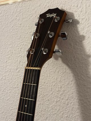 Guitarra Taylor Academy 12e