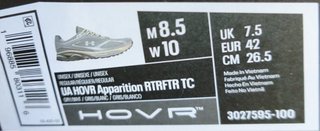 Zapatillas Under Armour plateadas y blancas