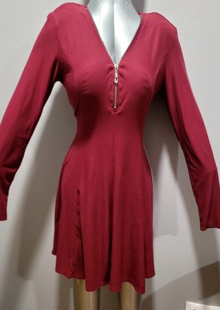 Vestido Rojo con Cremallera Frontal