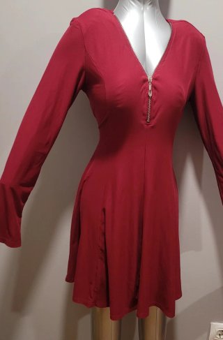 Vestido Rojo con Cremallera Frontal