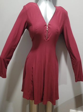 Vestido Rojo con Cremallera Frontal