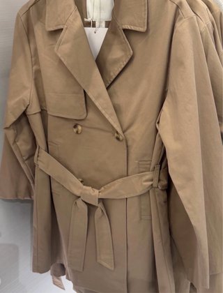 Gabardina Beige con Cinturón