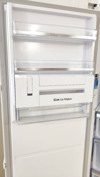 Congelador Vertical Samsung Blanco 185 no Frost