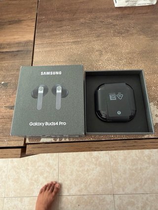 Oppo Find X9 Y + Galaxy Buds 4 Pro