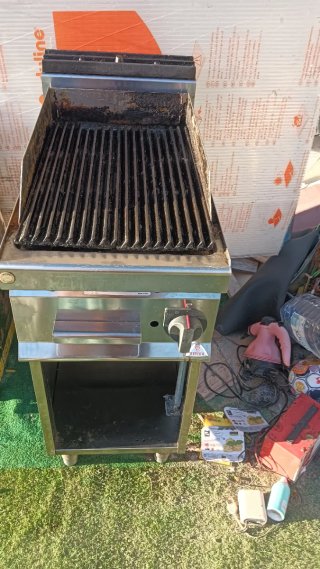 Barbacoa de gas de piedra