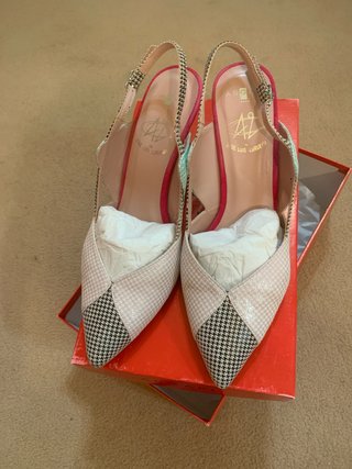Zapatos ANGELA LATORRE Beige/Negro