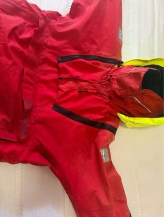 Traje seco Typhoon