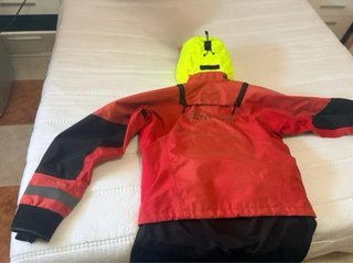 Traje seco Typhoon