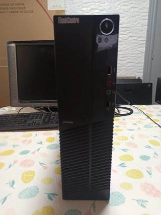 PC Sobremesa Lenovo ThinkCentre M Series