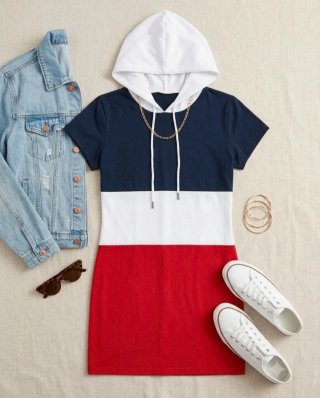 Vestido deportivo con capucha tricolor