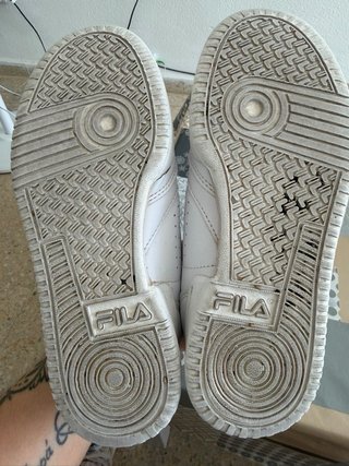 Zapatillas FILA Blancas Talla 34