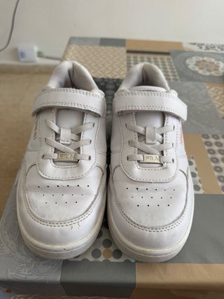 Zapatillas FILA Blancas Talla 34