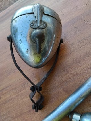 Faro Watson, Bomba y Piloto Trasero Antiguo