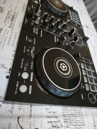 Controlador DJ Pioneer DDJ-400 Negro