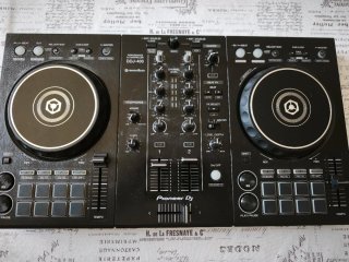 Controlador DJ Pioneer DDJ-400 Negro
