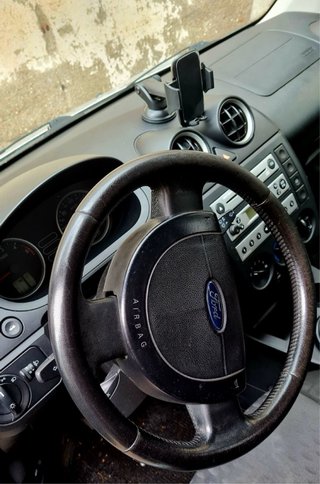 Ford Fiesta 2004