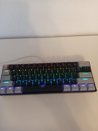 Teclado Gaming Mecánico Switches Rojos
