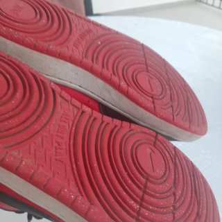 Zapatillas Deportivas Nike Rojas y Negras