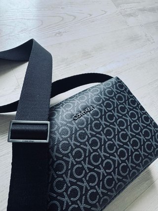 Bandolera Calvin Klein Negra